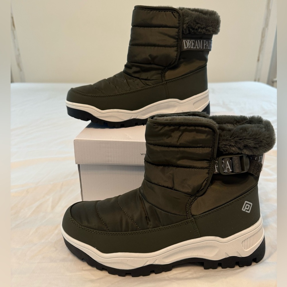 Dream Pairs snow boots NWOT